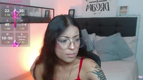 vane online show from October 2025 07:45:02 PM