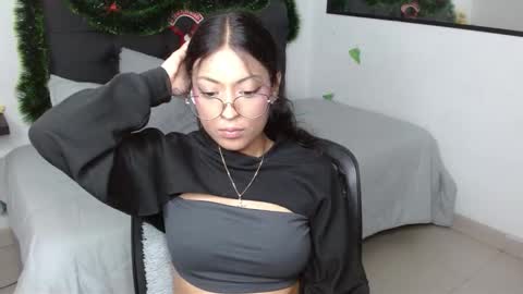 Snapshot of vannesweet_ chatting on January 2026 09:28:02 PM vane online show from January 2026 09:28:02 PM