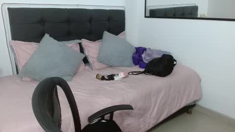 Snapshot of vannesweet_ chatting on February 2026 09:09:02 PM vane online show from February 2026 09:09:02 PM