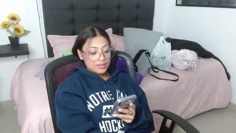 Snapshot of vannesweet_ chatting on February 2026 07:34:01 PM vane online show from February 2026 07:34:01 PM