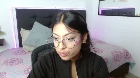 Snapshot of vannesweet_ chatting on May 2026 07:56:02 PM vane online show from May 2026 07:56:02 PM