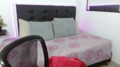 Snapshot of vannesweet_ chatting on May 2026 08:57:02 PM vane online show from May 2026 08:57:02 PM