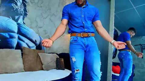 Snapshot of vans_ross chatting on February 2026 07:32:02 PM Vans Ross online show from February 2026 07:32:02 PM