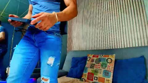 Snapshot of vans_ross chatting on March 2026 07:21:02 PM Vans Ross online show from March 2026 07:21:02 PM