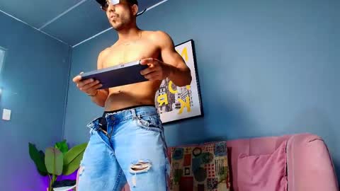 Vans Ross online show from April 2026 02:36:01 PM