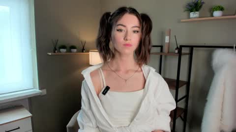 Charline online show from April 2026 09:48:02 AM