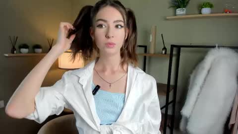 Charline online show from May 2026 09:37:01 AM