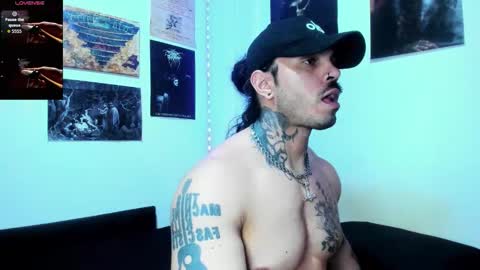 Snapshot of vanvelckan_ chatting on March 2026 02:06:02 AM vanvelckan_ online show from March 2026 02:06:02 AM