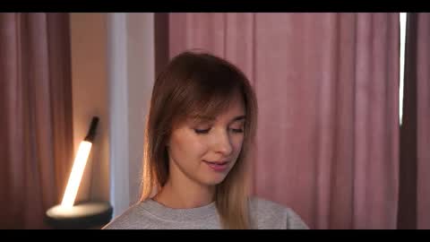 Snapshot of variety_moments chatting on September 2025 03:08:02 AM Heeeeey Im Hanna the art of tease online show from September 2025 03:08:02 AM