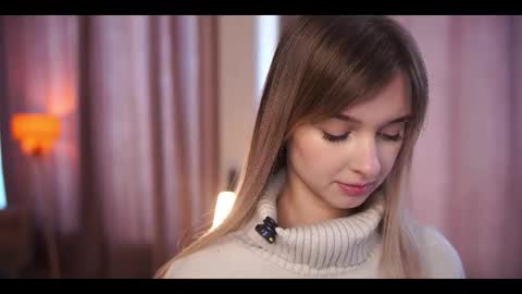 Snapshot of variety_moments chatting on October 2025 02:59:01 AM Heeeeey Im Hanna the art of tease online show from October 2025 02:59:01 AM