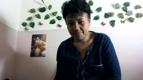 Snapshot of vayannah chatting on June 2026 04:41:02 AM Vayannah online show from June 2026 04:41:02 AM