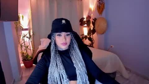 Snapshot of vayolett_bass chatting on May 2026 06:41:01 AM Vayolett Bass online show from May 2026 06:41:01 AM