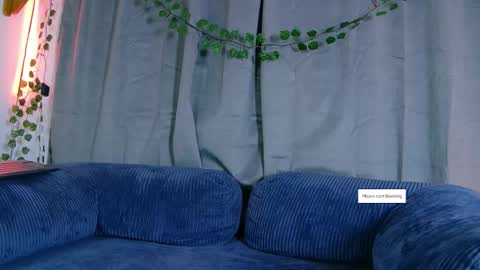 Snapshot of vayolett_dakotta chatting on November 2025 06:34:01 AM Vayolett online show from November 2025 06:34:01 AM