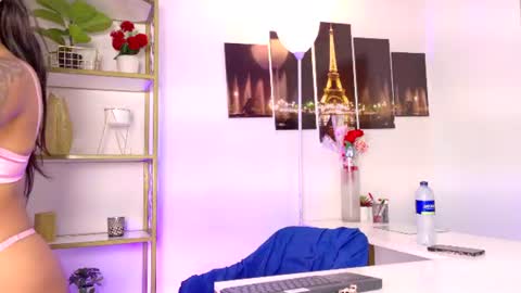 Snapshot of vaythiare_stone chatting on July 2026 08:04:01 PM Vaythiare online show from July 2026 08:04:01 PM