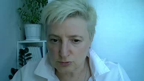 Snapshot of vea_motty chatting on June 2026 02:43:01 PM vea_motty online show from June 2026 02:43:01 PM