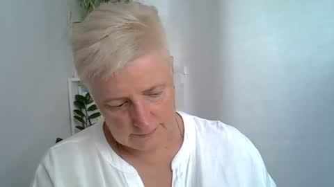 Snapshot of vea_motty chatting on July 2026 01:18:02 PM vea_motty online show from July 2026 01:18:02 PM