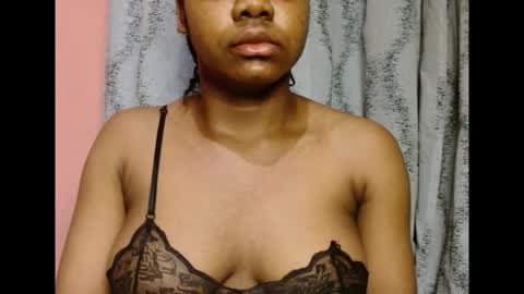 Snapshot of vee62 chatting on April 2026 02:26:02 AM vee62 online show from April 2026 02:26:02 AM