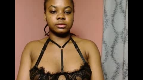 Snapshot of vee62 chatting on May 2026 11:32:02 PM vee62 online show from May 2026 11:32:02 PM