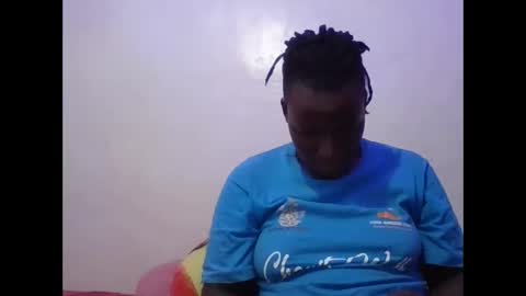 Snapshot of vee_tommy chatting on May 2026 06:04:01 PM Vee tommy online show from May 2026 06:04:01 PM