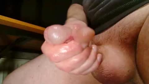 Snapshot of veepz13579 chatting on October 2025 10:04:01 AM Tom online show from October 2025 10:04:01 AM