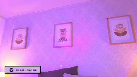 Snapshot of veesimons_dh chatting on July 2026 08:04:02 PM Vee Simons online show from July 2026 08:04:02 PM