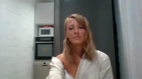 Veessa online show from June 2026 06:24:02 PM