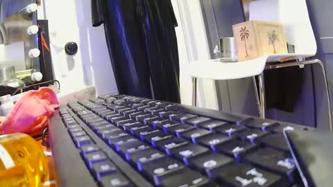 vegasmd online show from October 2025 06:10:01 AM