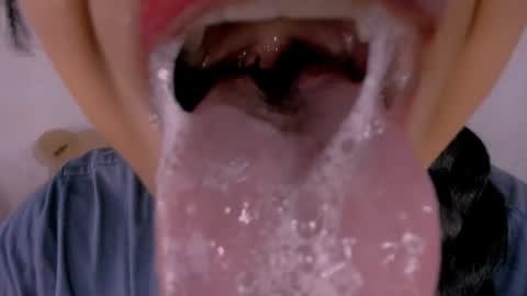 camila online show from November 2025 12:42:02 AM