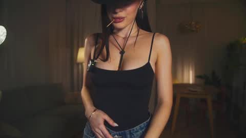Snapshot of velavelle chatting on May 2026 08:38:02 PM Try to unlock online show from May 2026 08:38:02 PM