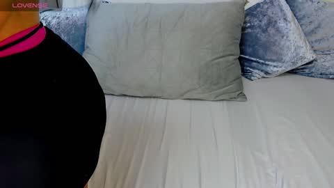 VeleryWOW online show from December 2024 05:08:01 PM