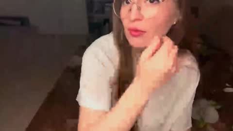 Snapshot of vellarecupero chatting on September 2025 08:42:02 PM Sana online show from September 2025 08:42:02 PM