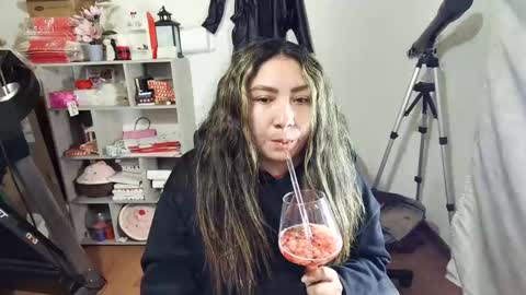 Snapshot of vellarossa chatting on February 2026 02:20:02 AM Im VelaI will be Christmas and New Year with my family December 22 to January 13 I will miss you guys. online show from February 2026 02:20:02 AM