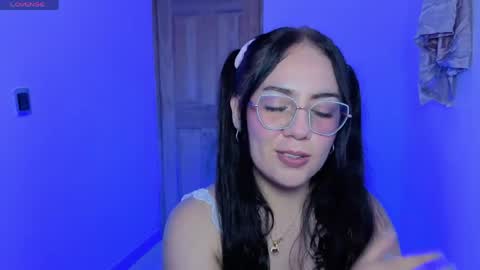 Snapshot of velournyx chatting on April 2026 03:18:01 AM VELOURNYX online show from April 2026 03:18:01 AM