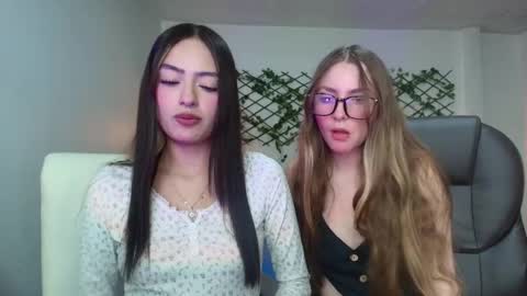 Sophi  online show from April 2026 01:05:02 AM