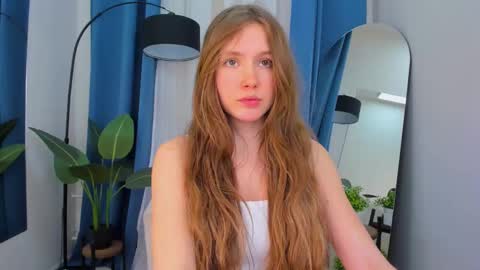 velvet_cherry online show from February 2025 06:26:02 PM