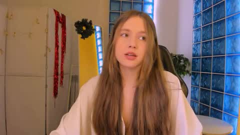 velvet_cherry online show from December 2025 04:22:01 PM