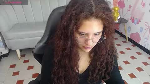 velvet_moon_v online show from February 2026 01:19:01 PM