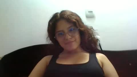 Snapshot of velvet_moon_v chatting on May 2026 02:18:02 AM velvet_moon_v online show from May 2026 02:18:02 AM