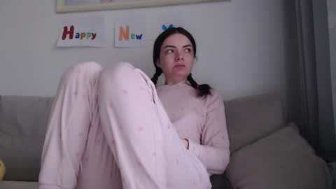 velvetmoon123 online show from February 2026 06:41:02 AM