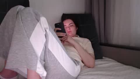 velvetmoon123 online show from March 2026 05:44:01 AM