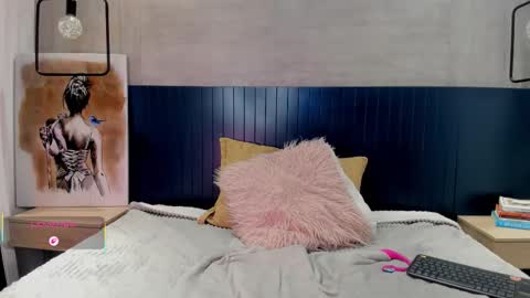 velvettease_ online show from March 2026 01:40:02 PM