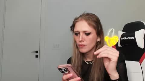 VelvetTGirl online show from February 2026 02:48:02 AM