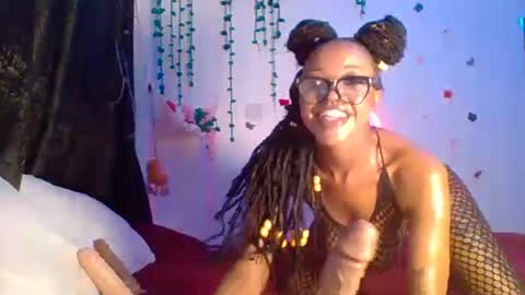 COCO XOXO online show from November 2025 04:34:01 AM