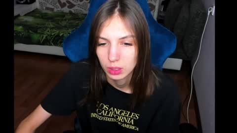 veneradi615 online show from January 2025 01:36:02 PM