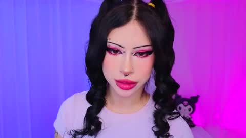 Snapshot of venomeowww_ chatting on November 2025 04:27:01 AM Vivian online show from November 2025 04:27:01 AM