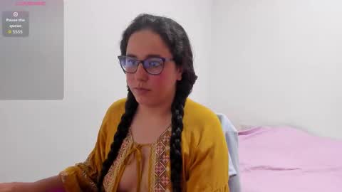 Snapshot of venus_cat_ chatting on November 2025 01:15:01 AM Venus online show from November 2025 01:15:01 AM