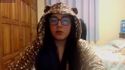 Snapshot of venus_cat_ chatting on December 2025 04:39:02 AM Venus online show from December 2025 04:39:02 AM