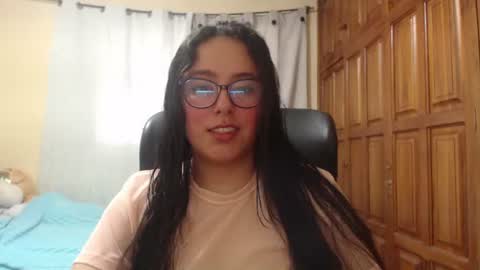 Snapshot of venus_cat_ chatting on June 2026 09:25:02 PM Venus online show from June 2026 09:25:02 PM