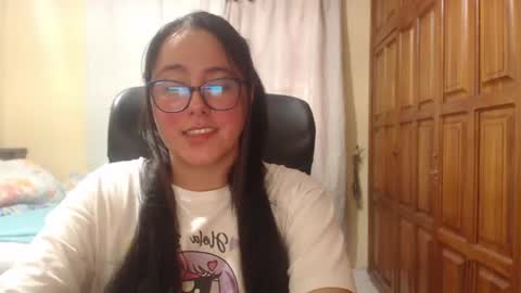 Snapshot of venus_cat_ chatting on June 2026 08:23:01 PM Venus online show from June 2026 08:23:01 PM