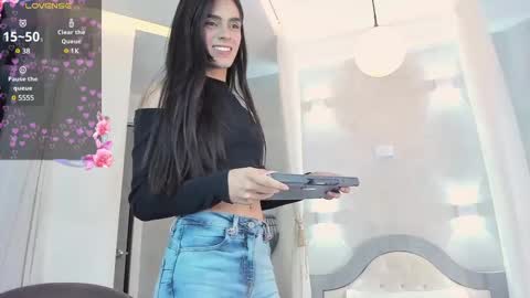 VENUS online show from February 2025 12:01:02 PM